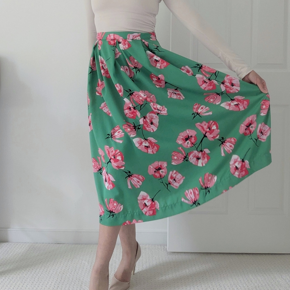 Who What Wear Floral Green And Pink Pleated Skirt
